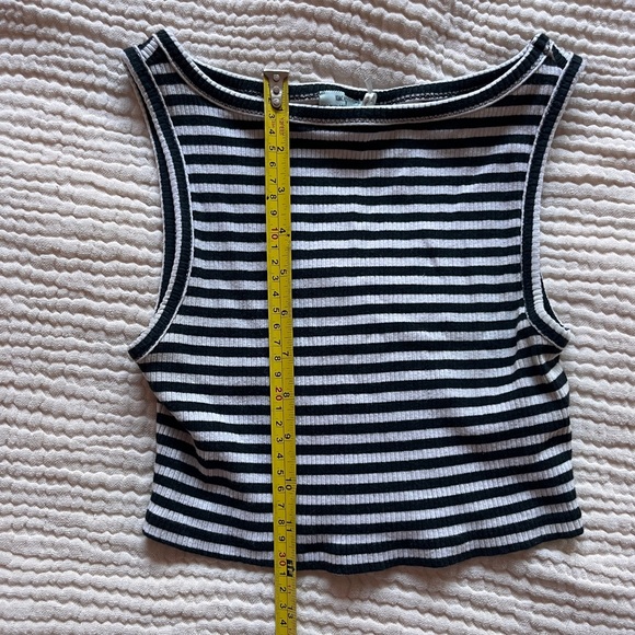 Kimchi Blue Urban Outfitters striped cropped tank top
Size XS - Picture 4 of 6